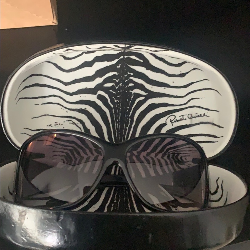 Sunglasses - Picture 6 of 8